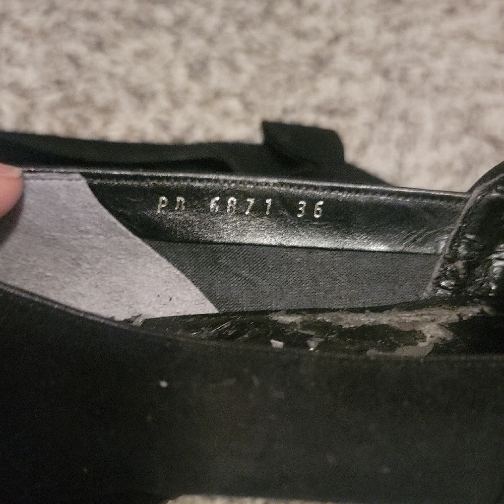 Yves Saint Laurent Black Suede Loafers with Bow - Picture 5 of 7